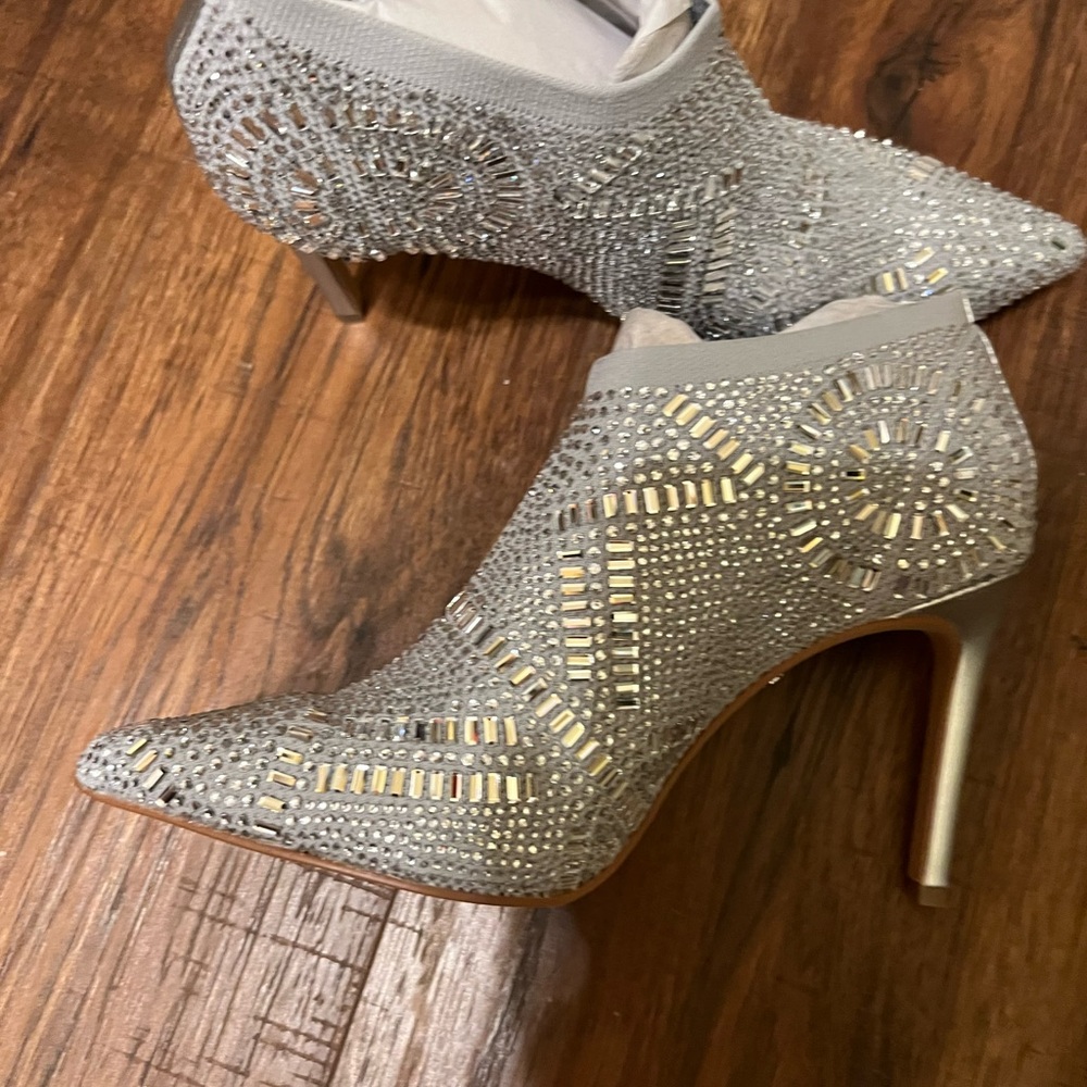 Thalia Sodi Silver Ankle Booties - Picture 3 of 4